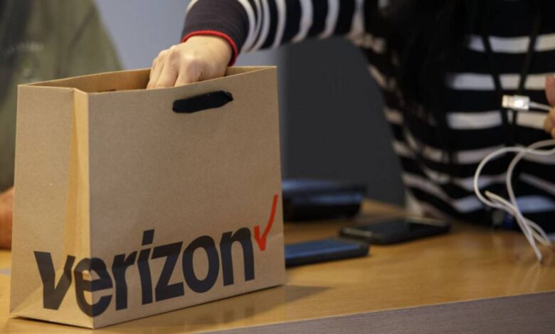 Verizon revokes generous offers, angering customers Verizon revokes generous offers, angering customers
