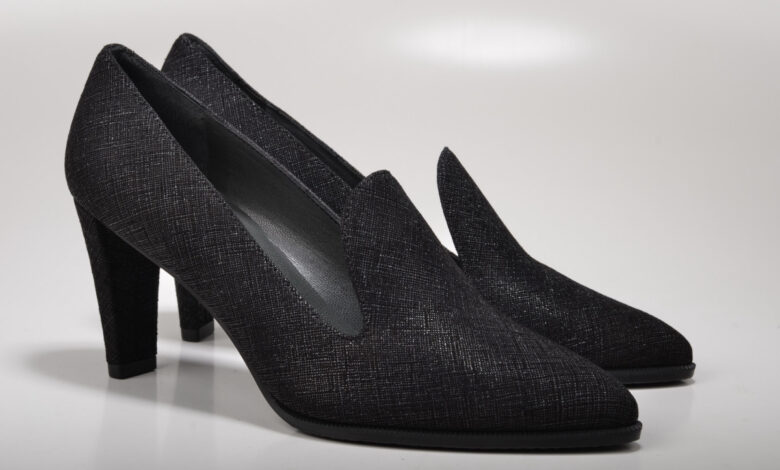 Caleres Acquires Stuart Weitzman Caleres Acquires Stuart Weitzman